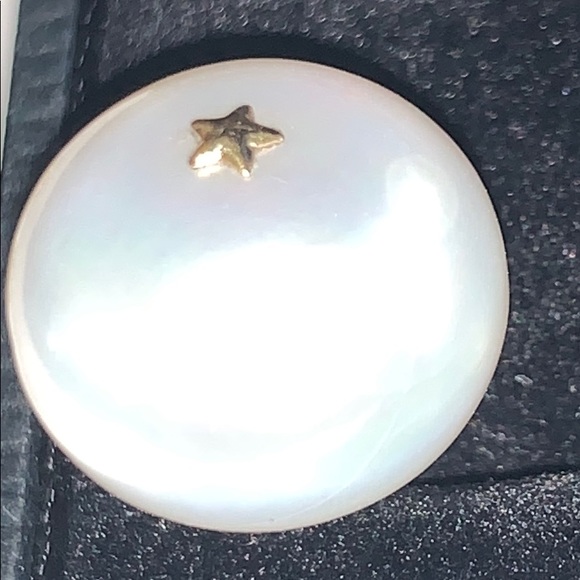 18K 14MM White Pearl Vintage STUDS! - Picture 3 of 8